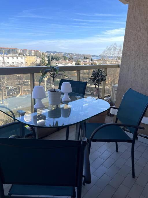 Appartement Vue Mer, 5Min A Pied De La Plage, Parking Prive Vallauris Exterior foto