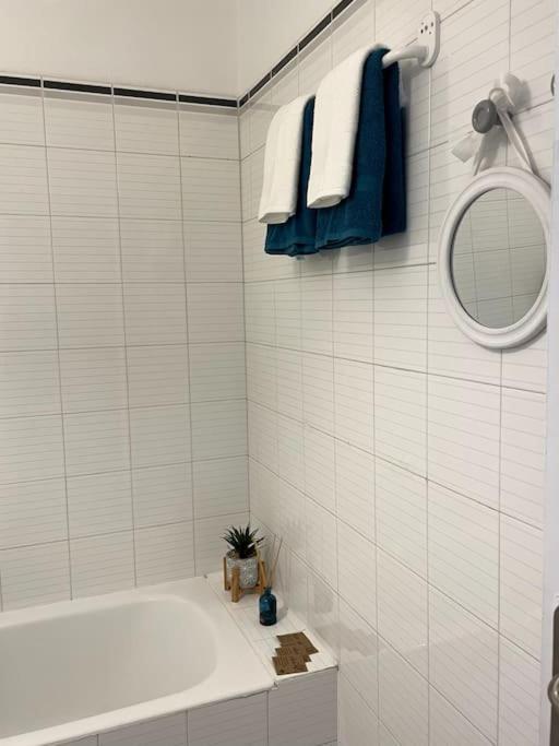 Appartement Vue Mer, 5Min A Pied De La Plage, Parking Prive Vallauris Exterior foto